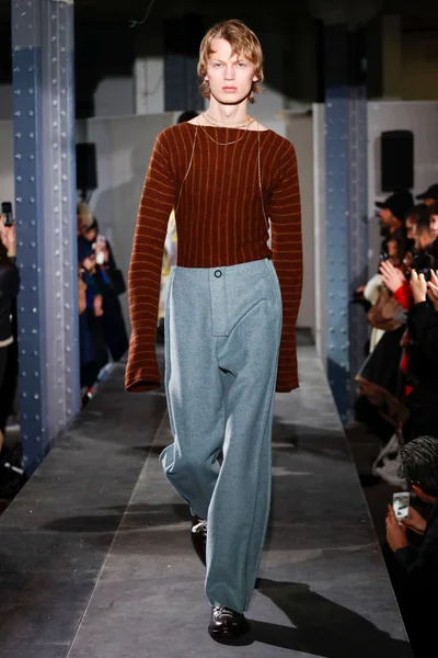 Look 4